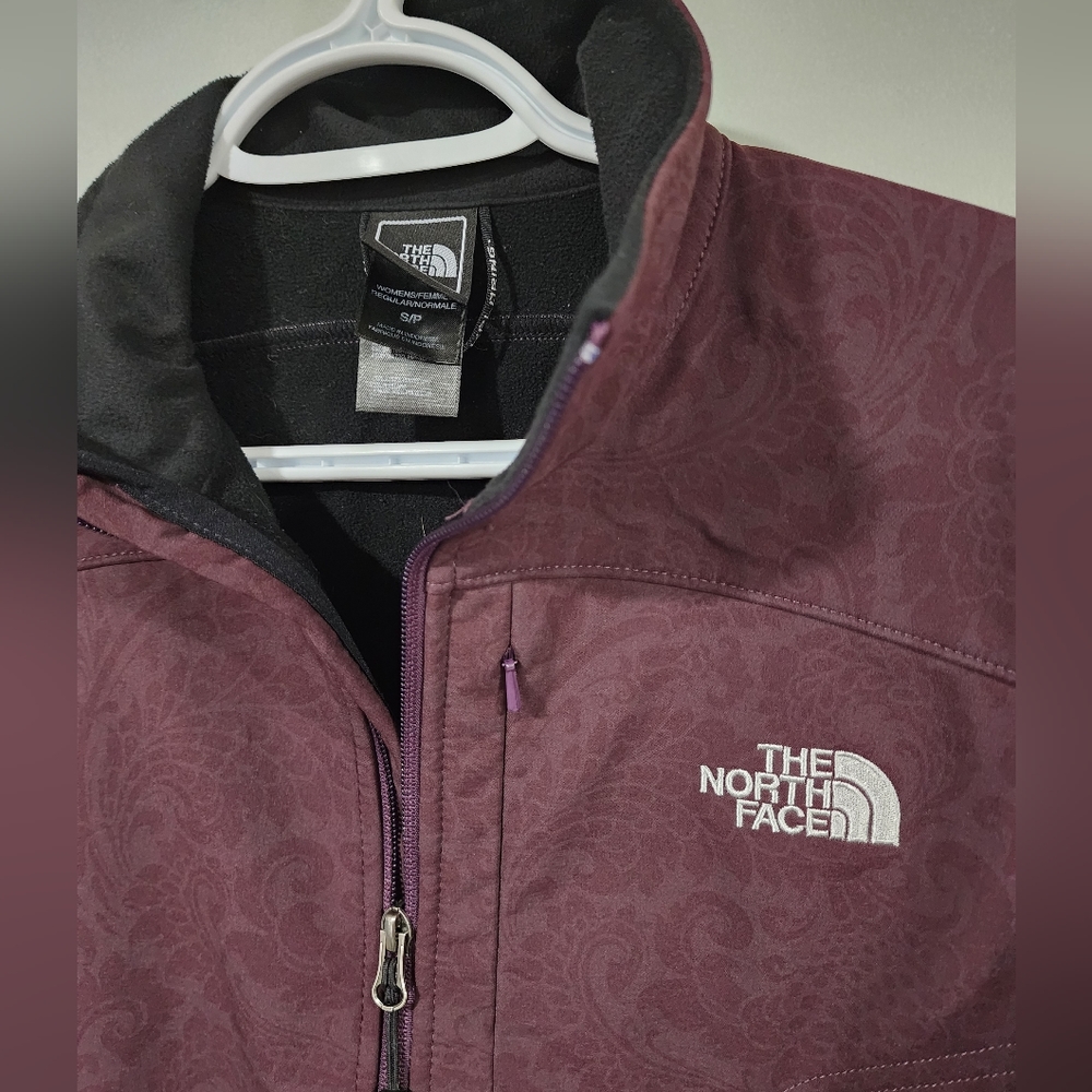 The North Face Shell Jacket - Picture 2 of 3